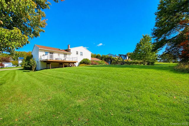 61 Decker Drive, Washingtonville, NY 10992