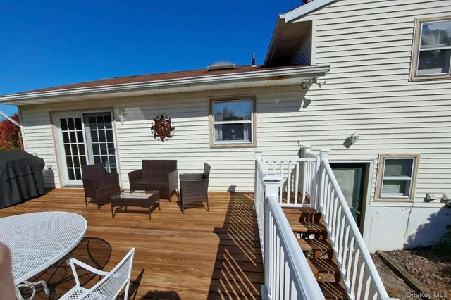 61 Decker Drive, Washingtonville, NY 10992