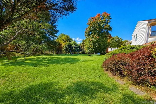 61 Decker Drive, Washingtonville, NY 10992