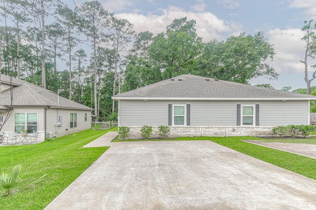 15627 Sycamore Drive, Montgomery, TX 77356
