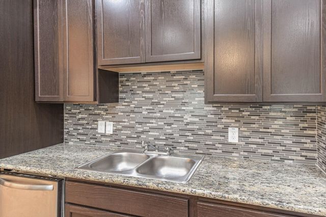 15627 Sycamore Drive, Montgomery, TX 77356
