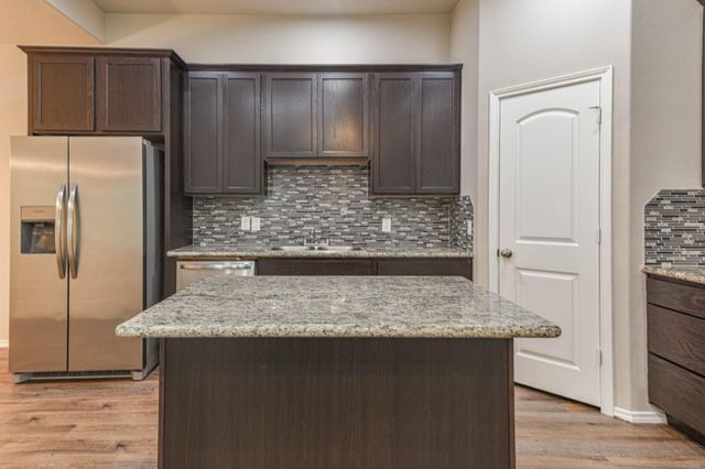 15627 Sycamore Drive, Montgomery, TX 77356