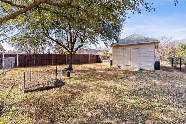 900 Amethyst Dr, Little Elm, TX 75068