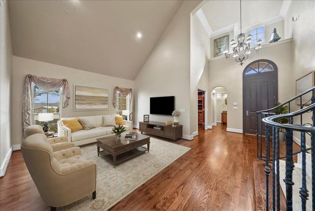 900 Amethyst Dr, Little Elm, TX 75068