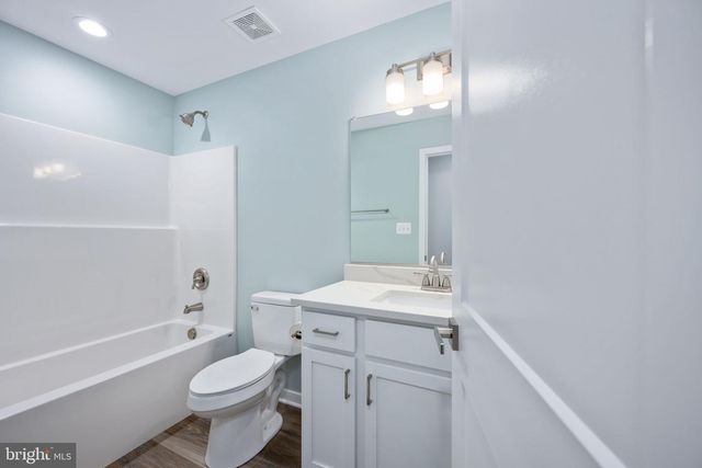 390 MONTICELLO DR, Colonial Beach, VA 22443