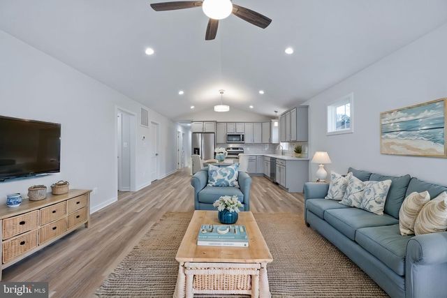 390 MONTICELLO DR, Colonial Beach, VA 22443