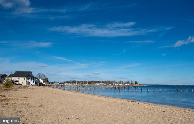 390 MONTICELLO DR, Colonial Beach, VA 22443