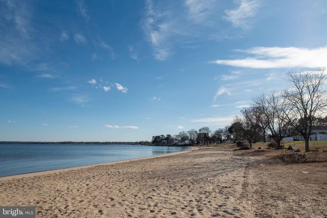 390 MONTICELLO DR, Colonial Beach, VA 22443