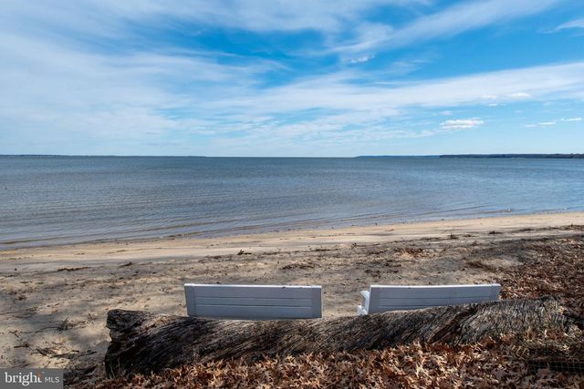 390 MONTICELLO DR, Colonial Beach, VA 22443