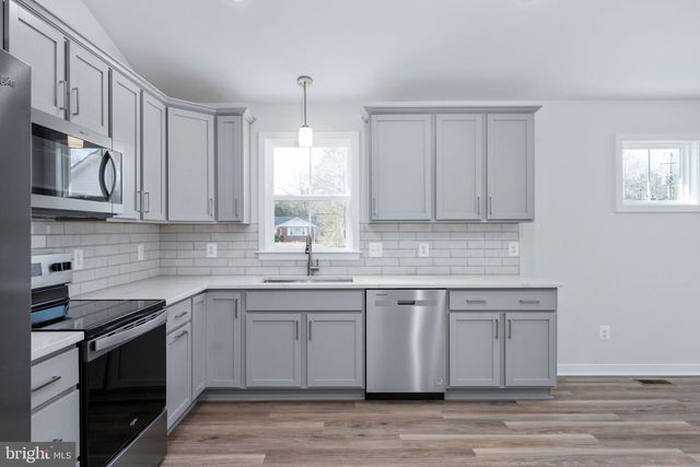 390 MONTICELLO DR, Colonial Beach, VA 22443