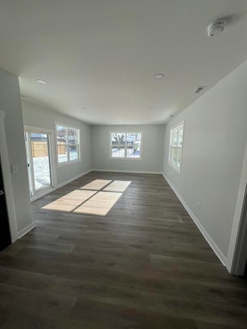 4523 E 6th Avenue, Gary, IN 46403