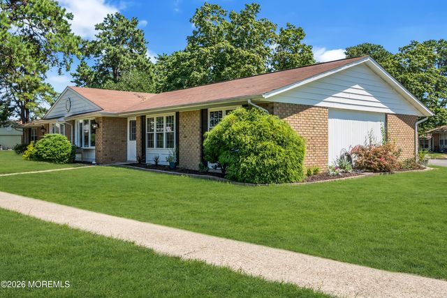 110 Buckingham Drive B, Manchester, NJ 08759