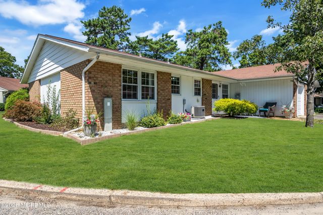 110 Buckingham Drive B, Manchester, NJ 08759