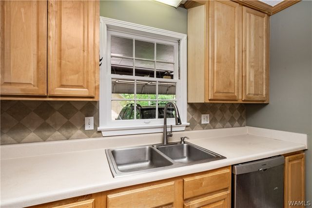 4526 Woodlands Hills, Tuscaloosa, AL 35405