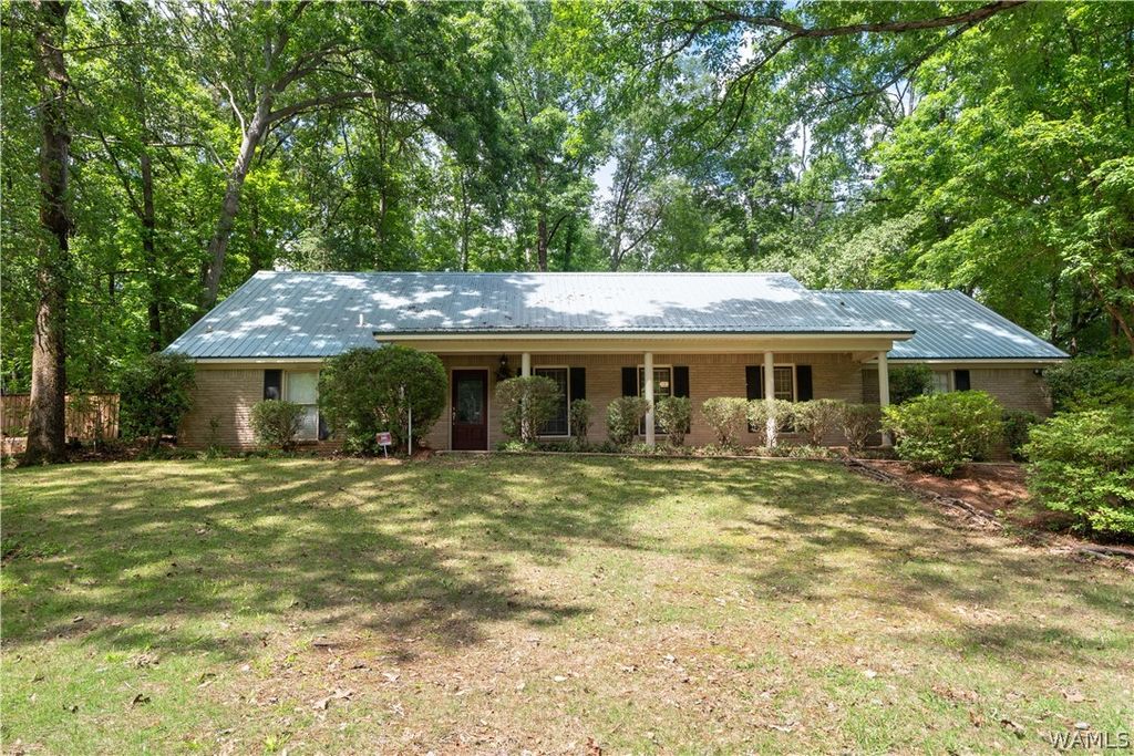 4526 Woodlands Hills, Tuscaloosa, AL 35405