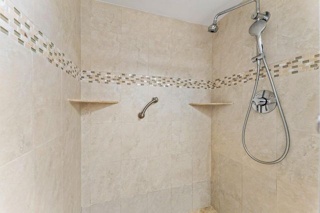 527 Brackenwood Place, Palm Beach Gardens, FL 33418