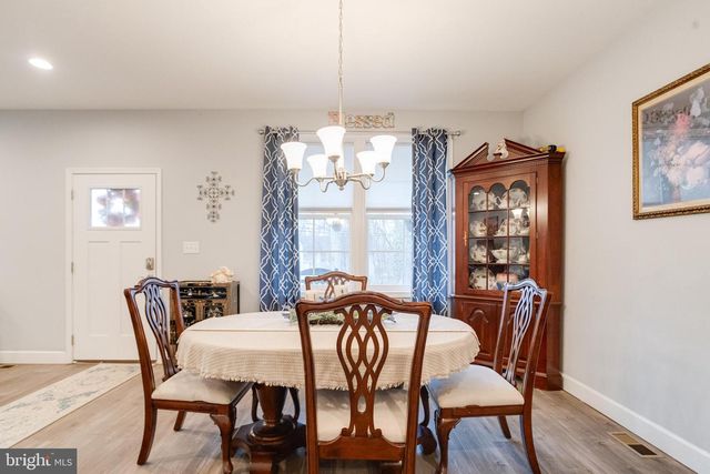 708 HYDE PARK RD, Essex, MD 21221