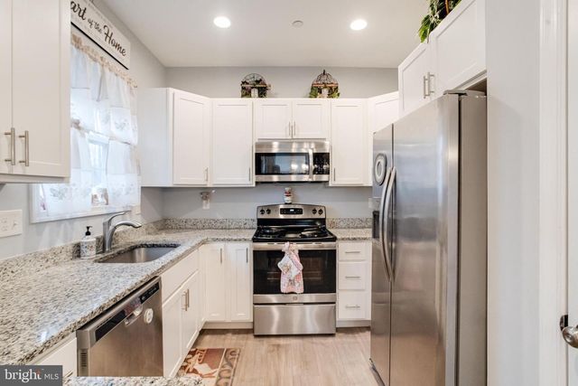 708 HYDE PARK RD, Essex, MD 21221