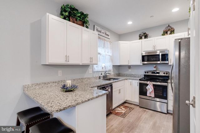 708 HYDE PARK RD, Essex, MD 21221