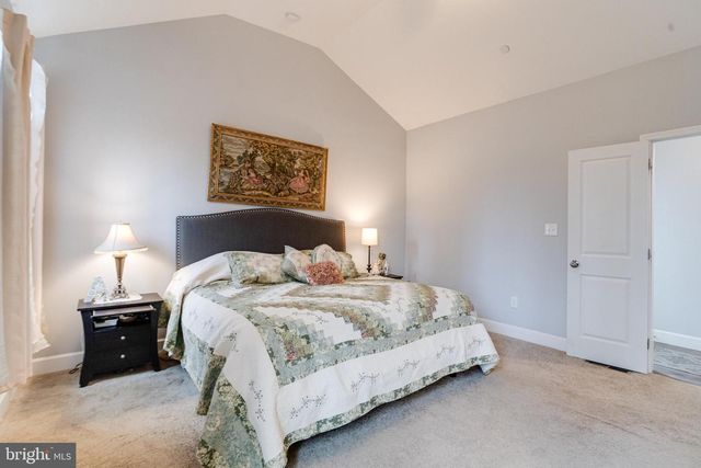 708 HYDE PARK RD, Essex, MD 21221