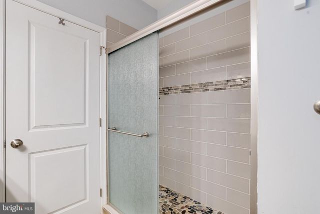 708 HYDE PARK RD, Essex, MD 21221