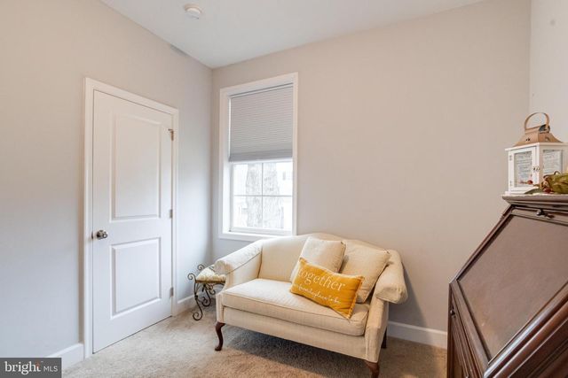 708 HYDE PARK RD, Essex, MD 21221