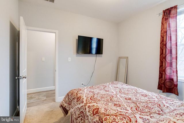 708 HYDE PARK RD, Essex, MD 21221