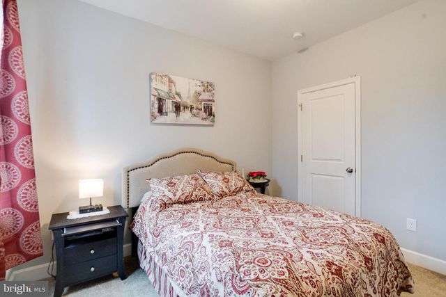 708 HYDE PARK RD, Essex, MD 21221