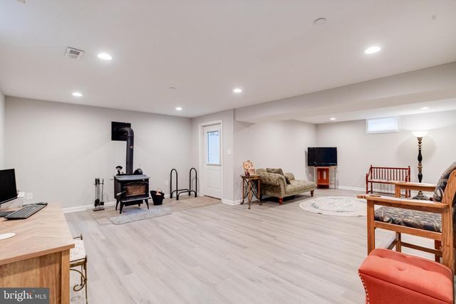 708 HYDE PARK RD, Essex, MD 21221