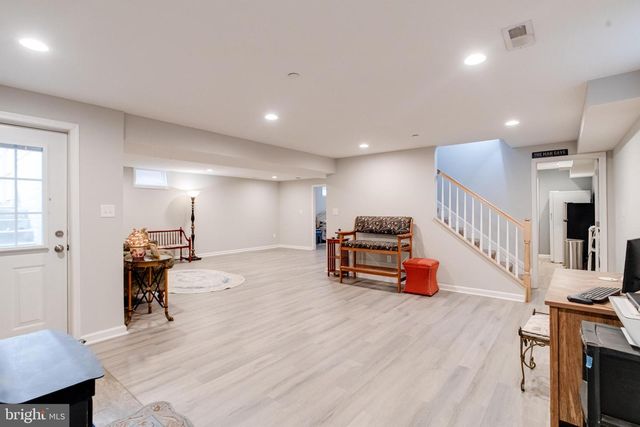 708 HYDE PARK RD, Essex, MD 21221