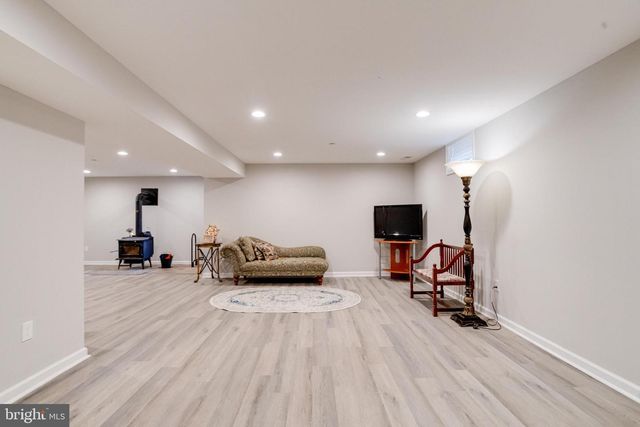 708 HYDE PARK RD, Essex, MD 21221