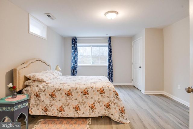 708 HYDE PARK RD, Essex, MD 21221