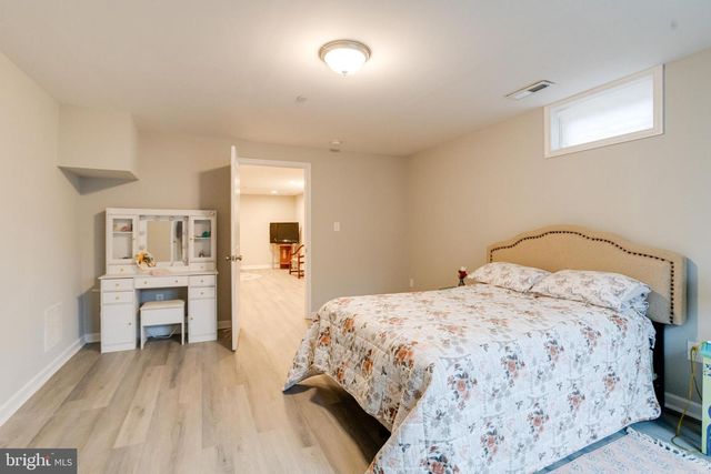 708 HYDE PARK RD, Essex, MD 21221