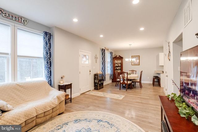 708 HYDE PARK RD, Essex, MD 21221