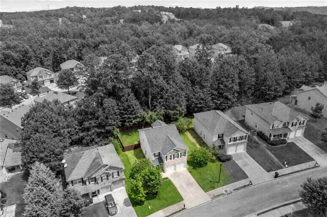 6608 Oak Hill Pass, Fairburn, GA 30213