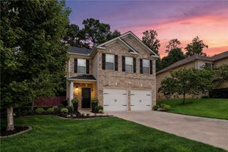 6608 Oak Hill Pass, Fairburn, GA 30213