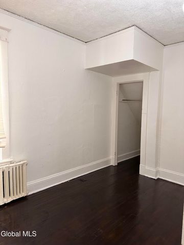 637 Myrtle Avenue, Albany, NY 12208