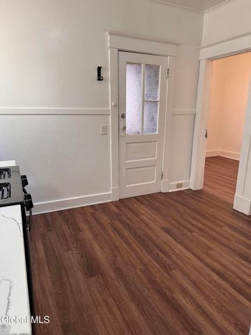 637 Myrtle Avenue, Albany, NY 12208