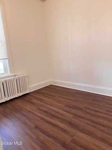 637 Myrtle Avenue, Albany, NY 12208