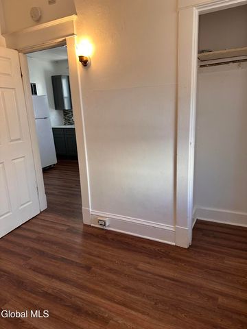 637 Myrtle Avenue, Albany, NY 12208