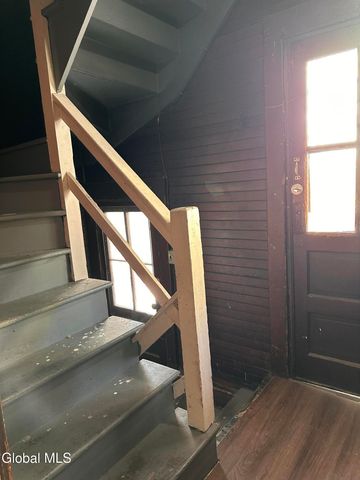 637 Myrtle Avenue, Albany, NY 12208