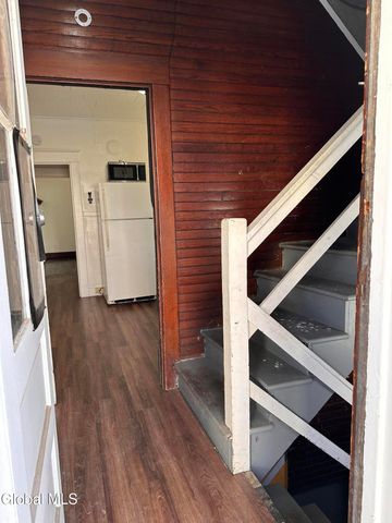 637 Myrtle Avenue, Albany, NY 12208