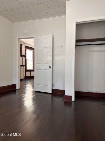 637 Myrtle Avenue, Albany, NY 12208