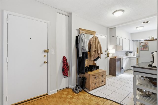 207 Lake Shore 2, Boston, MA 02135