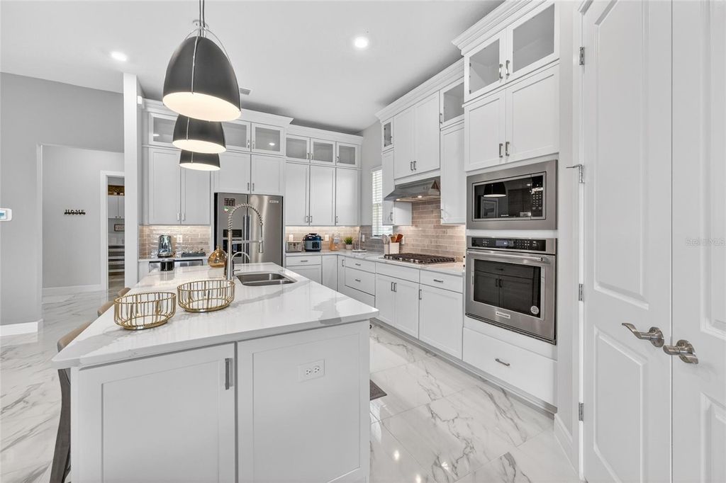 Image 15 of property listing at 13207 PANAMA BEACH COURT, Orlando, FL 32827
