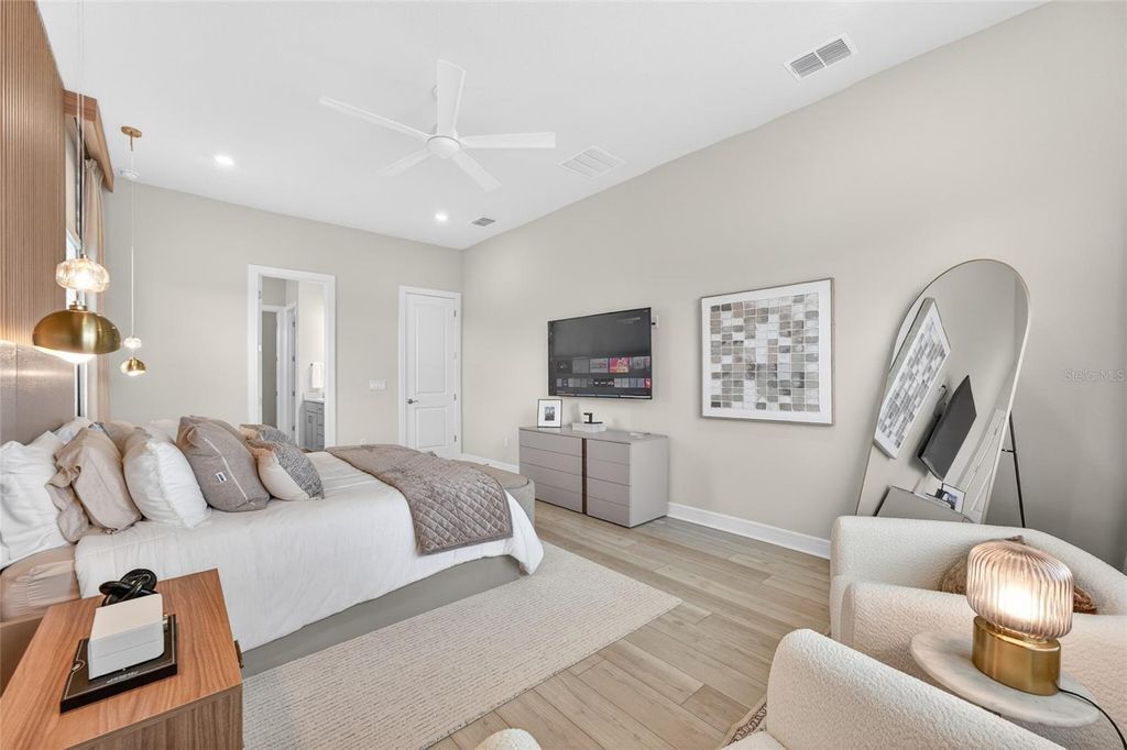 Image 56 of property listing at 13207 PANAMA BEACH COURT, Orlando, FL 32827