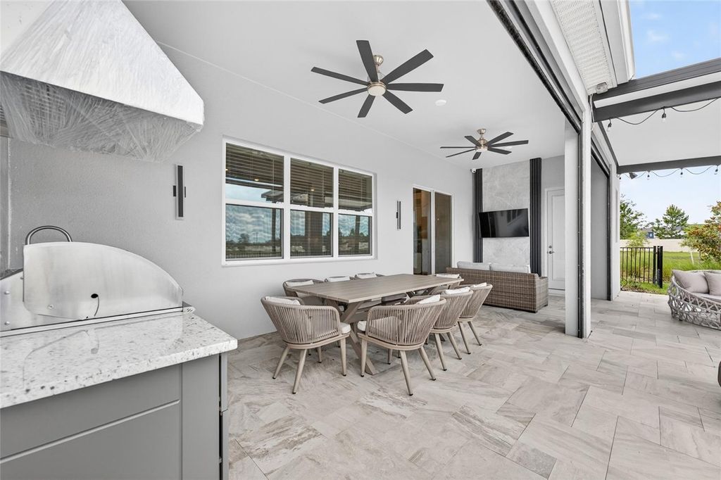 Image 76 of property listing at 13207 PANAMA BEACH COURT, Orlando, FL 32827