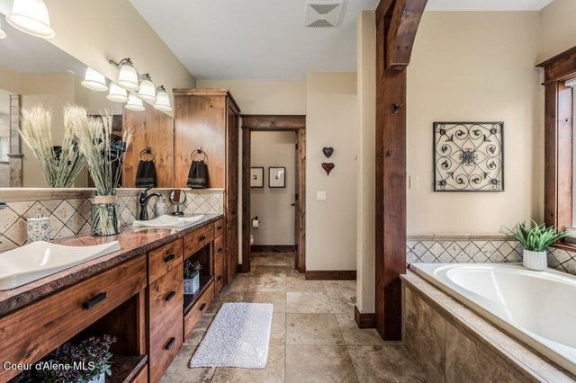 12844 N Pebble Creek DR, Hayden, ID 83835