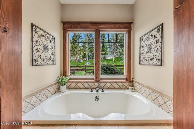 12844 N Pebble Creek DR, Hayden, ID 83835