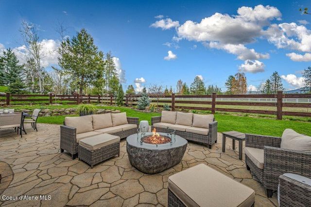 12844 N Pebble Creek DR, Hayden, ID 83835